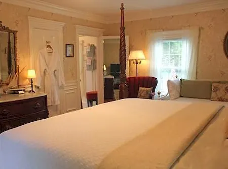 Captain David Kelley House Bed & Breakfast
